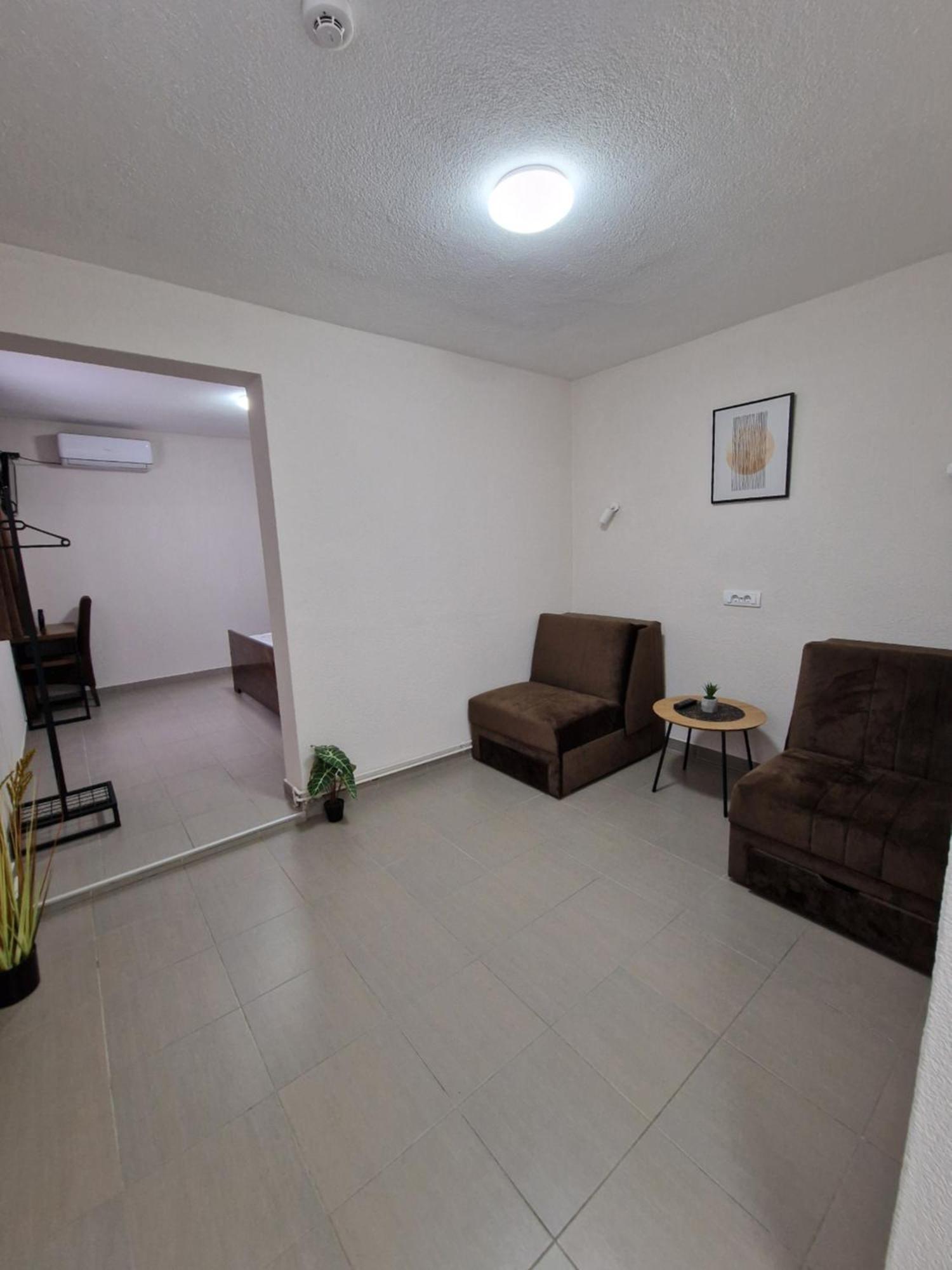 Garni Djerdan Hotel Kraljevo Buitenkant foto