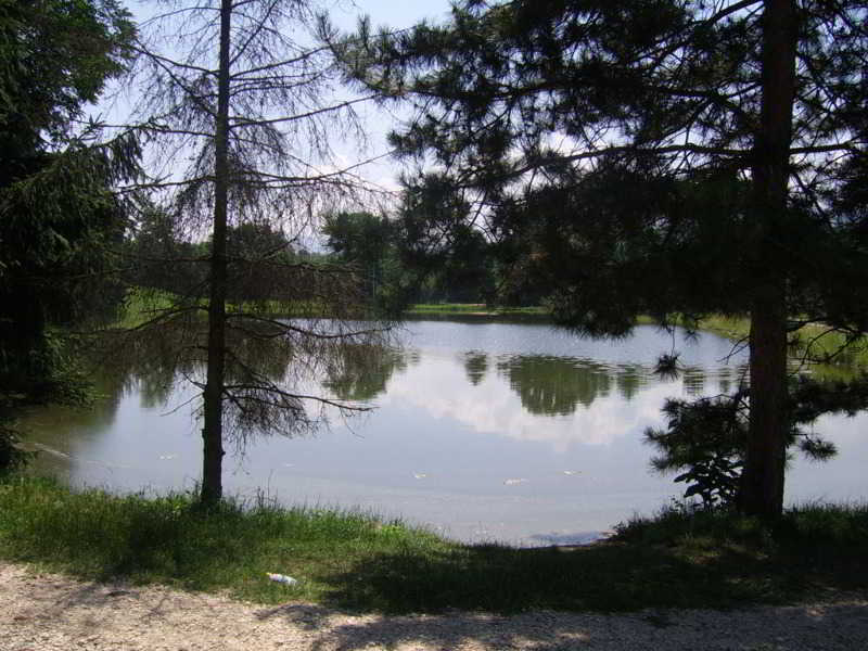 Garni Djerdan Hotel Kraljevo Buitenkant foto